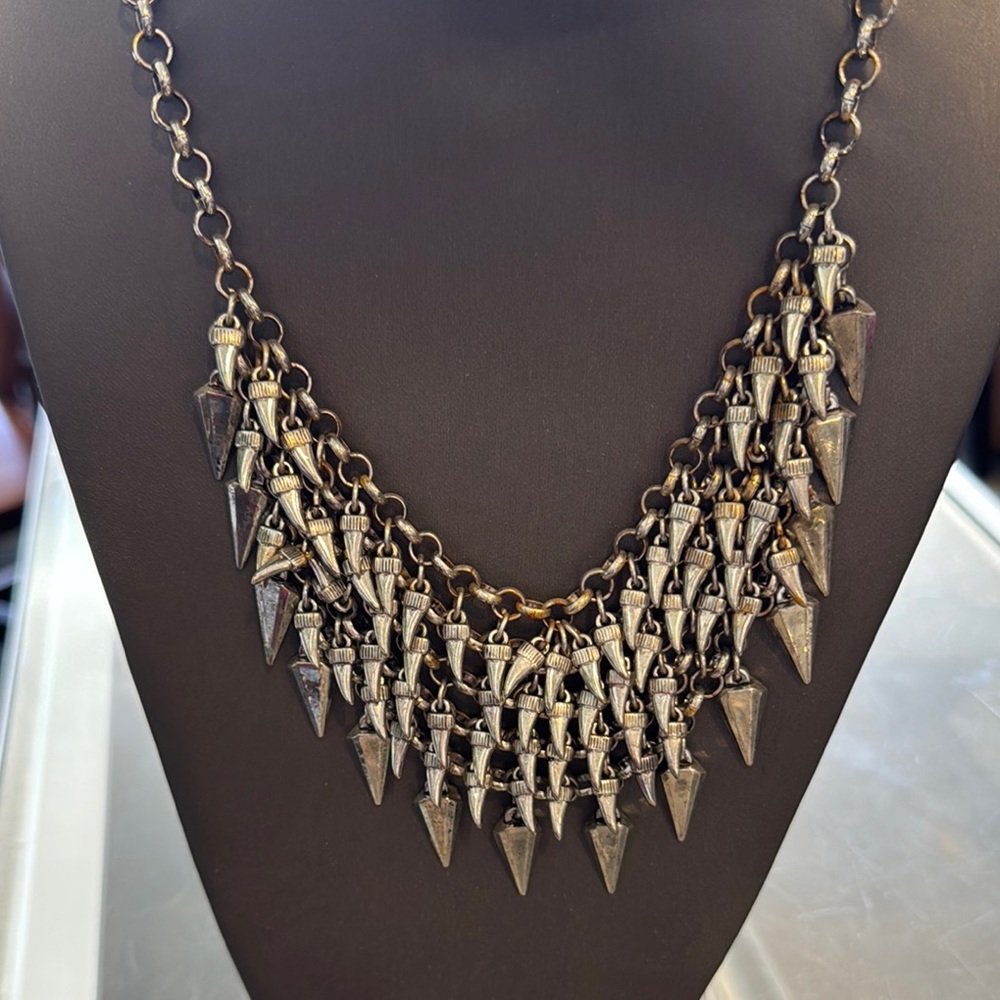 Elegant Gold Spike Necklace
